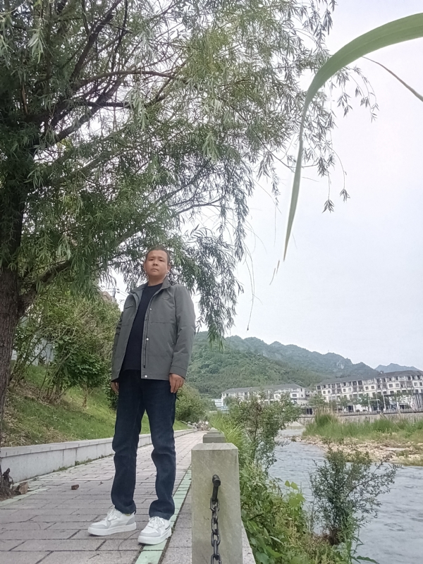 飞雪飘零的第一张照片--遂昌蓝颜知己交友网